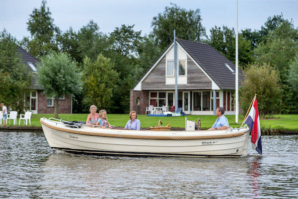 Summio Vakantiepark It Wiid: Verken Friesland vanaf het water