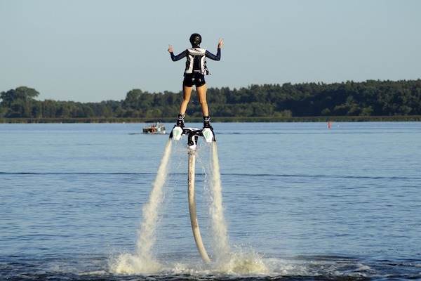 Leer in een dag de ins en outs van flyboarden en vlieg over het water heen