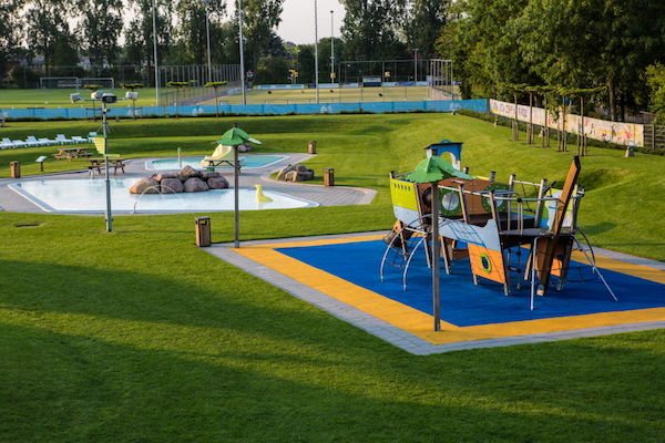 Zwembad de Fakkel: Peuterbadjes met speeltuin