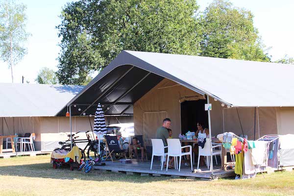 Hunebed tent