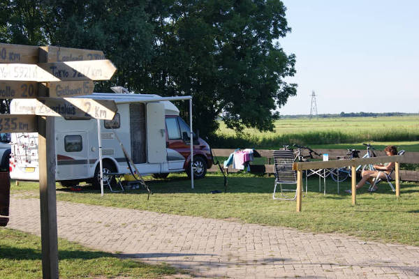 Camping De Noorde: Caravan