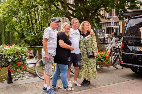 Escape Tours Tilburg: Mensen op een brug