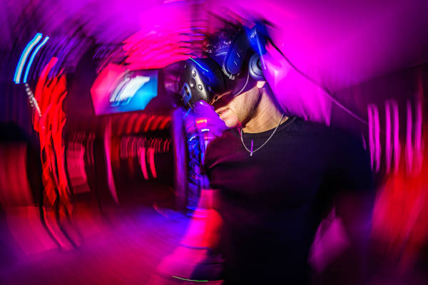 Tijd voor een waanzinnige ervaring in de magisch wereld van VR