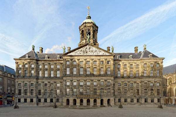 Koninklijk Paleis Amsterdam: Voorkant van het Paleis
