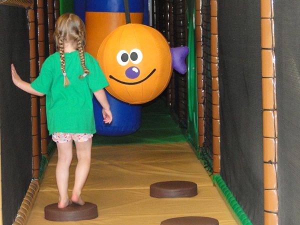Indoorspeeltuin KidsZoo: Pas op voor de Bouncebal