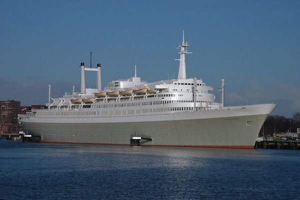 SS Rotterdam: Het mooie grote en beroemde schip van s.s. Rotterdam
