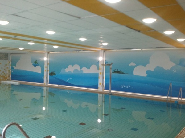 Zwembad de Does: Het kinderbad met nieuwe schermen