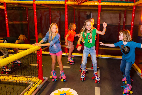 Maak een rondje op rolschaatsen