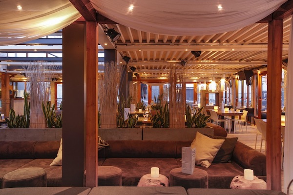 Beachclub FUEL: Lounge binnen