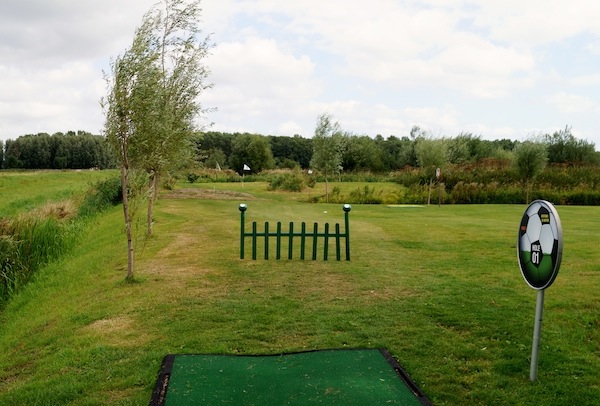 Weet jij je teamgenoten te verslaan met footgolf?