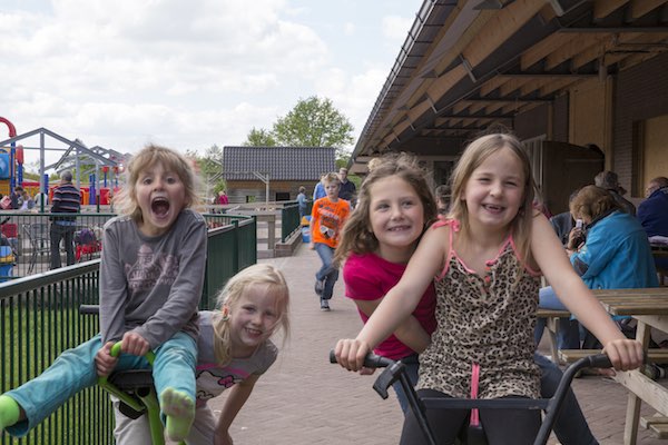 Speel samen met al je vriendjes en vriendinnetjes