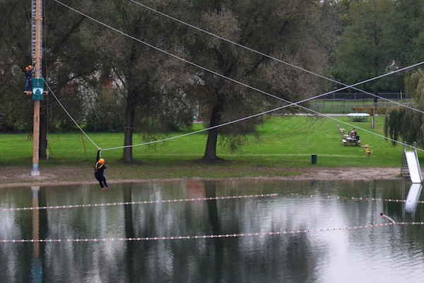 Zips & Ropes: Kabelbaan over het water