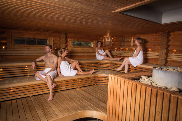 Mensen in de sauna