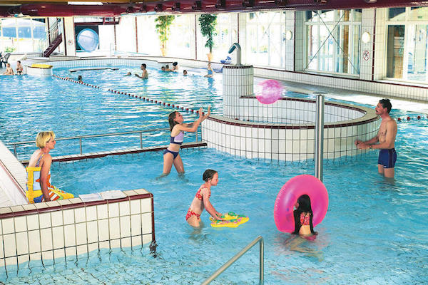 Zwemmen bij Center Parcs Sandur in Emmen 