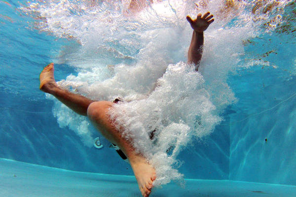 Bommetje maken in het water