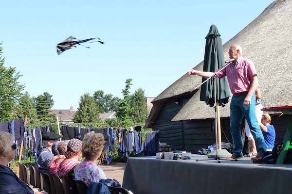 Museum Staphorst: Kledingveiling Klederdracht