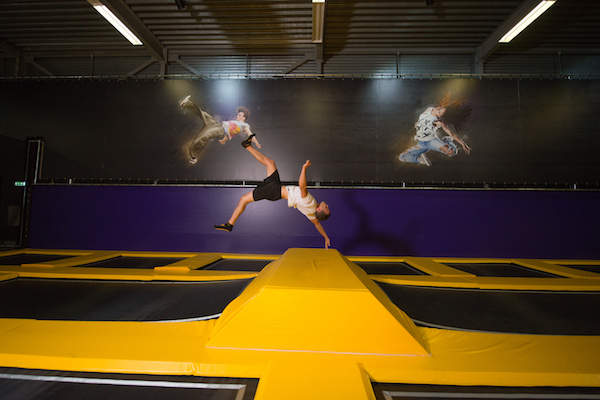 Salto, stunten op de trampolines