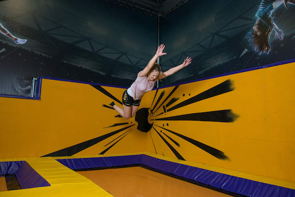 Stunten op de trampolines