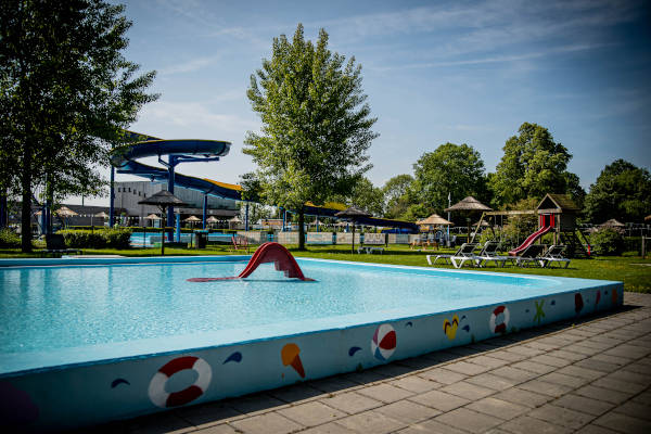 Zwembad De Doetsekom: Peuterterrein incl. Doetsekom Beach