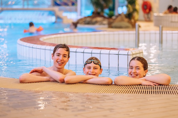Sportcentrum De Boogerd: Samen zwemmen met vrienden en vriendinnen