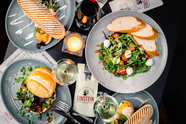 Einstein: Bestel een heerlijk broodje voor de lunch