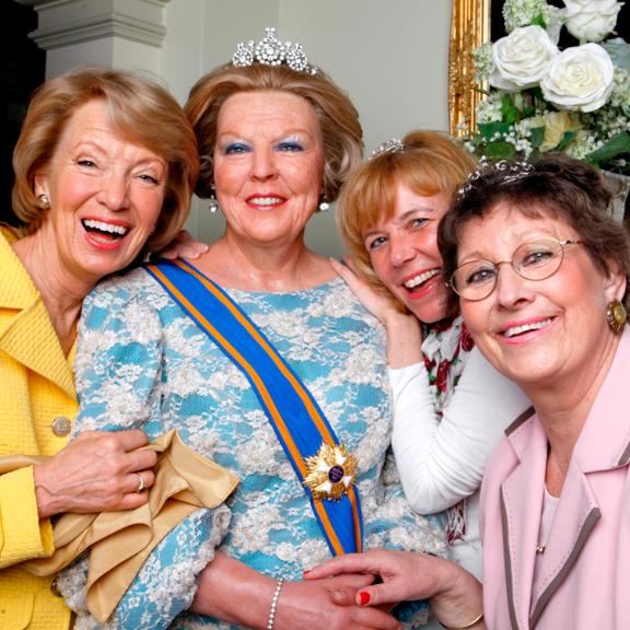 In Madame Tussauds op de foto met Beatrix