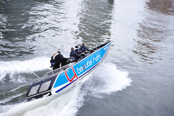 FunJet Rotterdam: Voel de kracht van 720 pk en de snelheid van twee waterjets