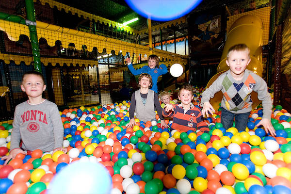 Spelen in de ballenbak