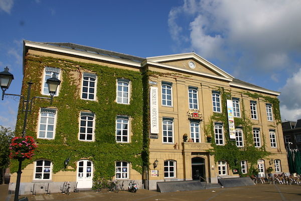 Vooraanzicht museum