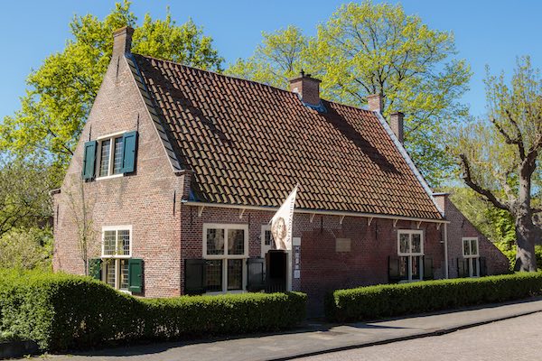 Neem een kijke in museum het Spinozahuis in Rijnsburg en leer over het leven van filosoof Spinoza