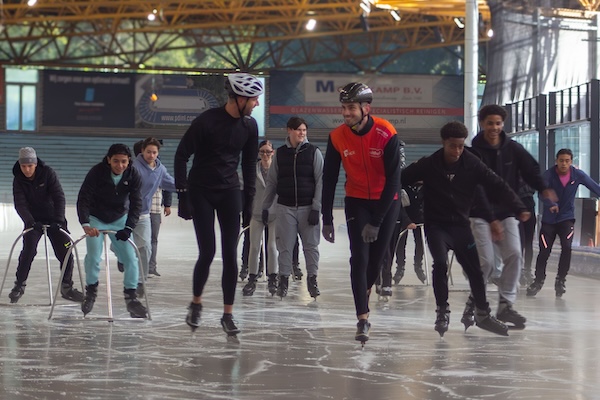 Samen schaatsen