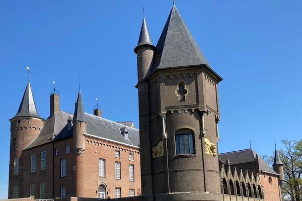 Kasteel Heeswijk: Prachtige torens