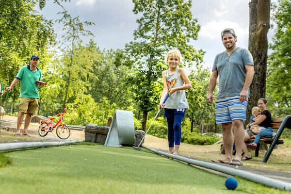 Recreatiepark De Bergen: 18 banen plezier voor het hele gezin