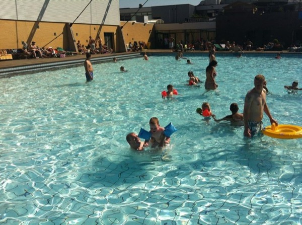 Zwembad de Zijl: Het verkoelende buitenbad