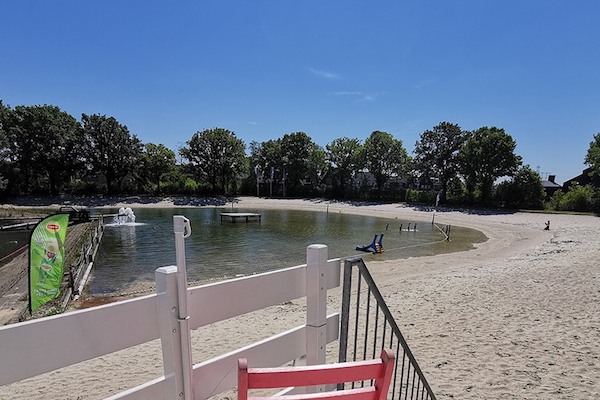 Strandbad Rauwbraken: Een heerlijke plek om tijdens een zonnige dag te vertoeven met het hele gezin