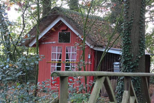 Elke zomer vracht Andreas Schotel in Goirle door in een houten tuinhuisje