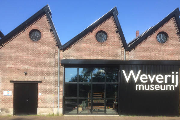 Weverijmuseum Geldrop: Voorkant van het museum