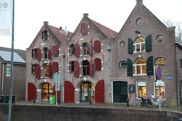 De buitenkant van het museum