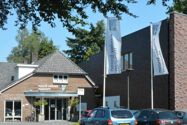 Het gebouw van het museum