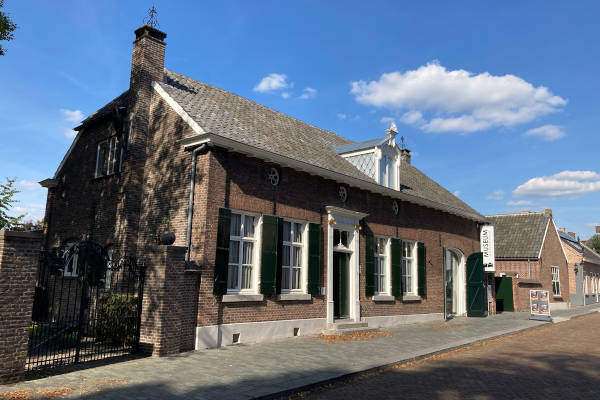 Museum Jan Heestershuis: Het zijaanzicht van het museum