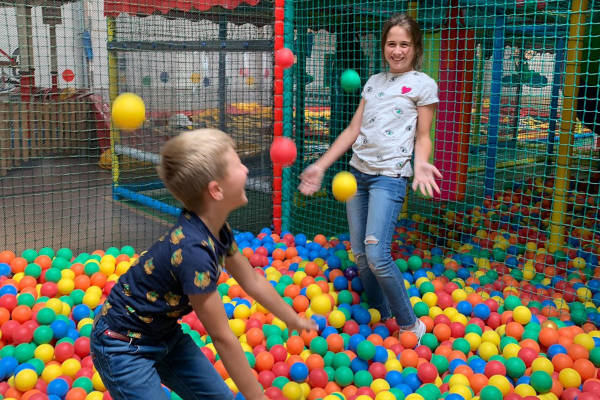 Spelen in de ballenbak