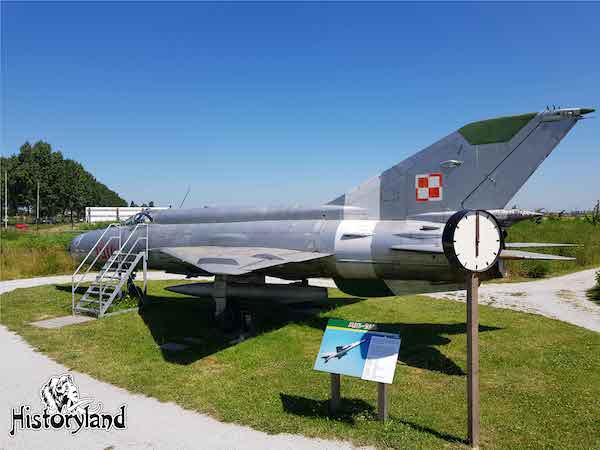 MIG 21