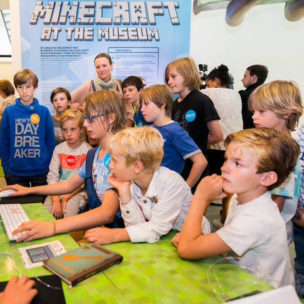 MOTI museum of the image: Speel Minecraft