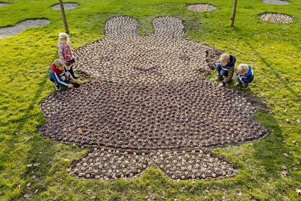 Keukenhof: Kinderen met nijntje mozaïek