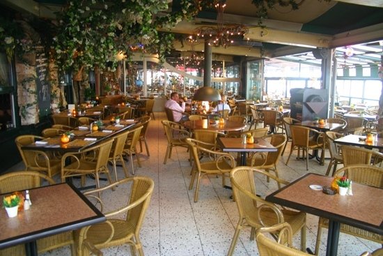 Grand Café Restaurant Vitesse in Scheveningen