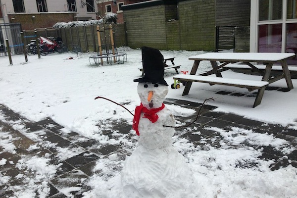 Speeltuin het Paradijsje: Spelen in de sneeuw