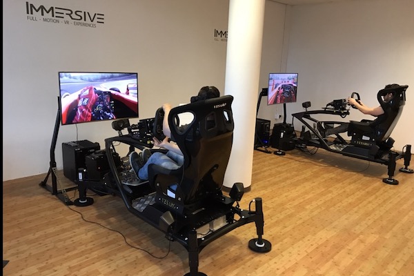 Bewegende race simulators