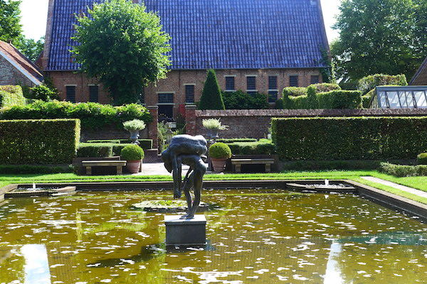 Museum de Buitenplaats: Museumtuin met prachtige vijver