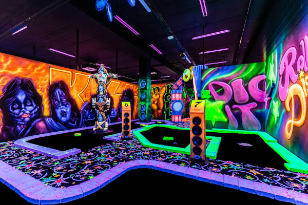 GlowGolf Amsterdam: Muziek boxen