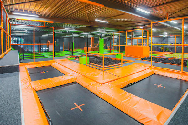 Jump rond in het trampoline park